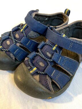 KEEN Kids/Toddler Sandals Navy | Water Shoes | Multiple Sizes Available